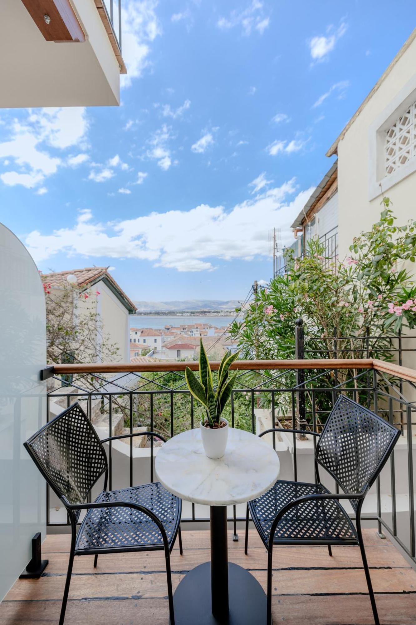 Nafplion Comfy Suites Екстериор снимка